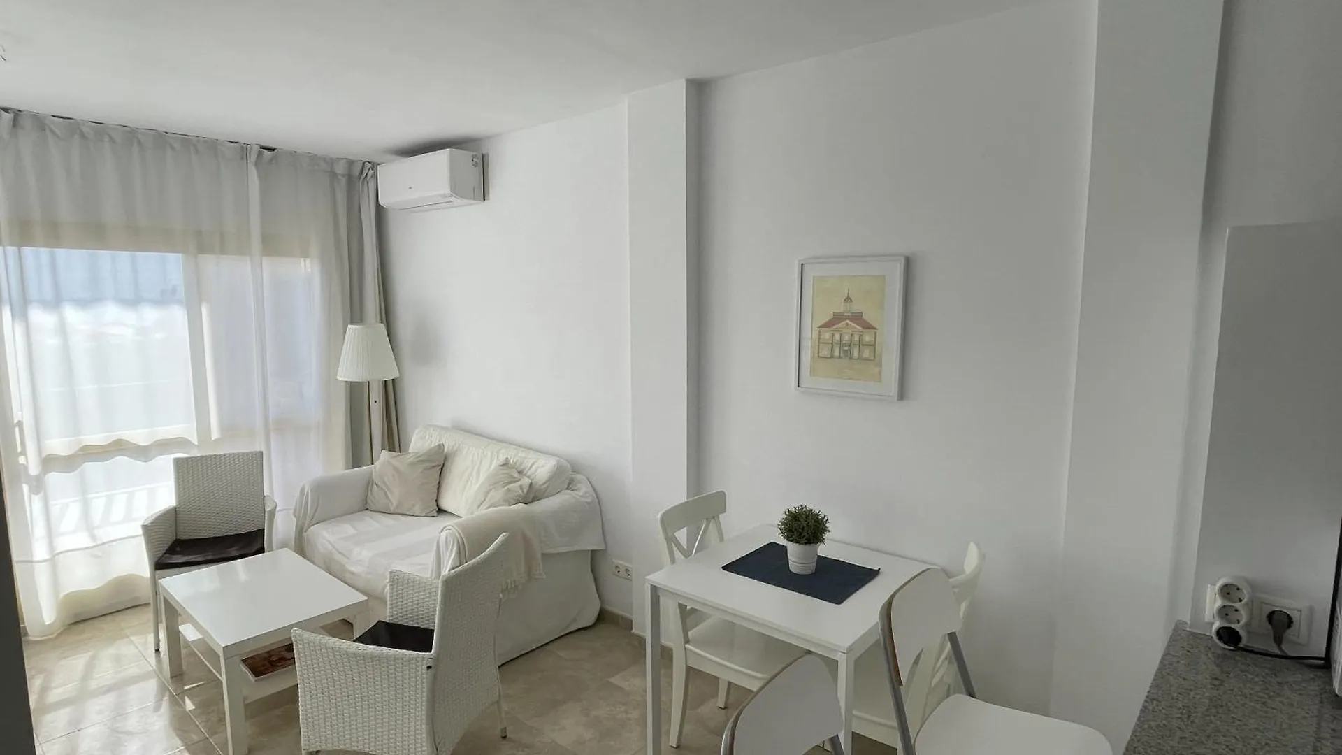 Estudio Primera Linea 50 Mtrs Playa. Fibra 600Mb Apartment Marbella