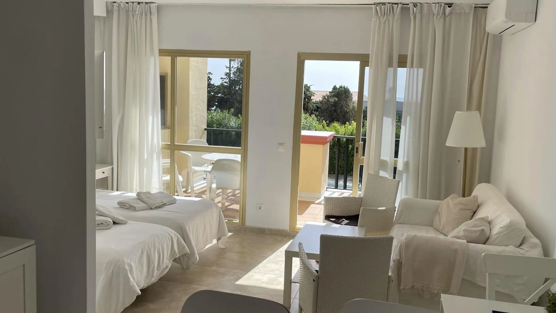 Estudio Primera Linea 50 Mtrs Playa. Fibra 600Mb Apartment Marbella 0*,  Spain