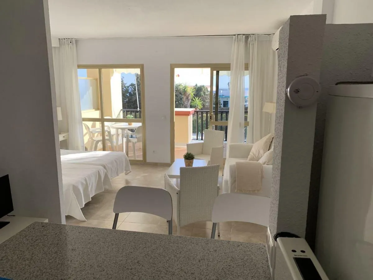 Estudio Primera Linea 50 Mtrs Playa. Fibra 600Mb Apartment Marbella Spain